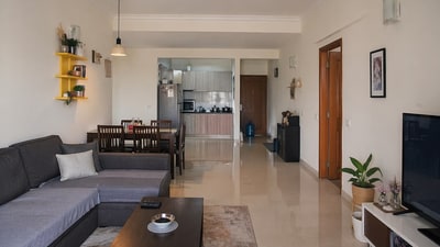 A tenant in Bengaluru sparked a debate after alleging a  ₹60,000 deposit loss due to undisclosed lease changes and repair charges including tiles, fan, grills and repainting. (Picture for representational purposes only) (AI generated image using ChatGPT )