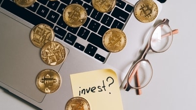 Ultra-high-net-worth individuals are increasingly investing in private equity, private credit, infrastructure, real estate and other alternative assets to build diversified portfolios that are less reliant on the day-to-day volatility of listed markets. (Photo for representational purposes only) (Pexels)