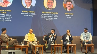 The panel featured Sanjeev Kumar Lohia, Former MD & CEO, DMRC and Former Joint Secretary (Urban Transport), Ministry of Housing and Urban Affairs (MoHUA); Abhay Mishra, President and CEO, Jindal Realty; Bhaumik Gowande, Transport Researcher, International Council on Clean Transportation (ICCT) India; and Sail Kumar, Director, CRC Group. (HT/Shivya Kanojia)