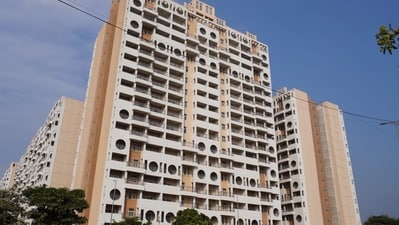 DDA Karmajeevi Awaas Yojana 2026: Over half of 1,218 flats booked on Day 1; 1-BHKs sold out