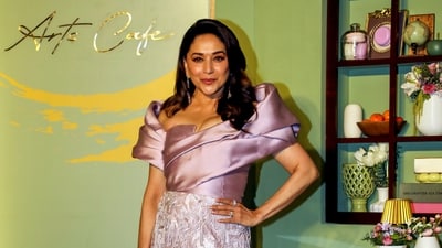 Madhuri Dixit sells office space in Mumbai’s Andheri for ₹4.85 crore, nearly 9 times the purchase price Madhuri Dixit sells office space in Mumbai’s Andheri for ₹4.85 crore, nearly 9 times the purchase price